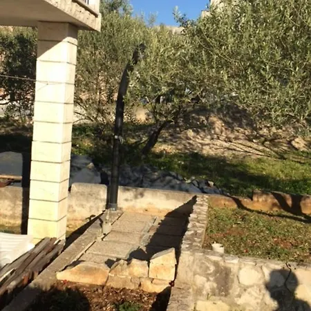 Buljan , Slatine-trogir-split דירה טרוגיר