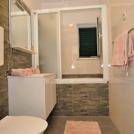 Apartmani Buljan , Slatine-Trogir-Split * Trogir